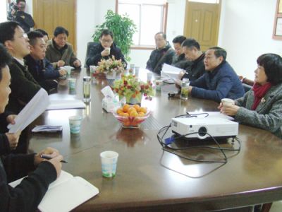 安慶市政協(xié)副主席戴德民、市政府副秘書長葉玲霞帶隊(duì)調(diào)研金泉科技